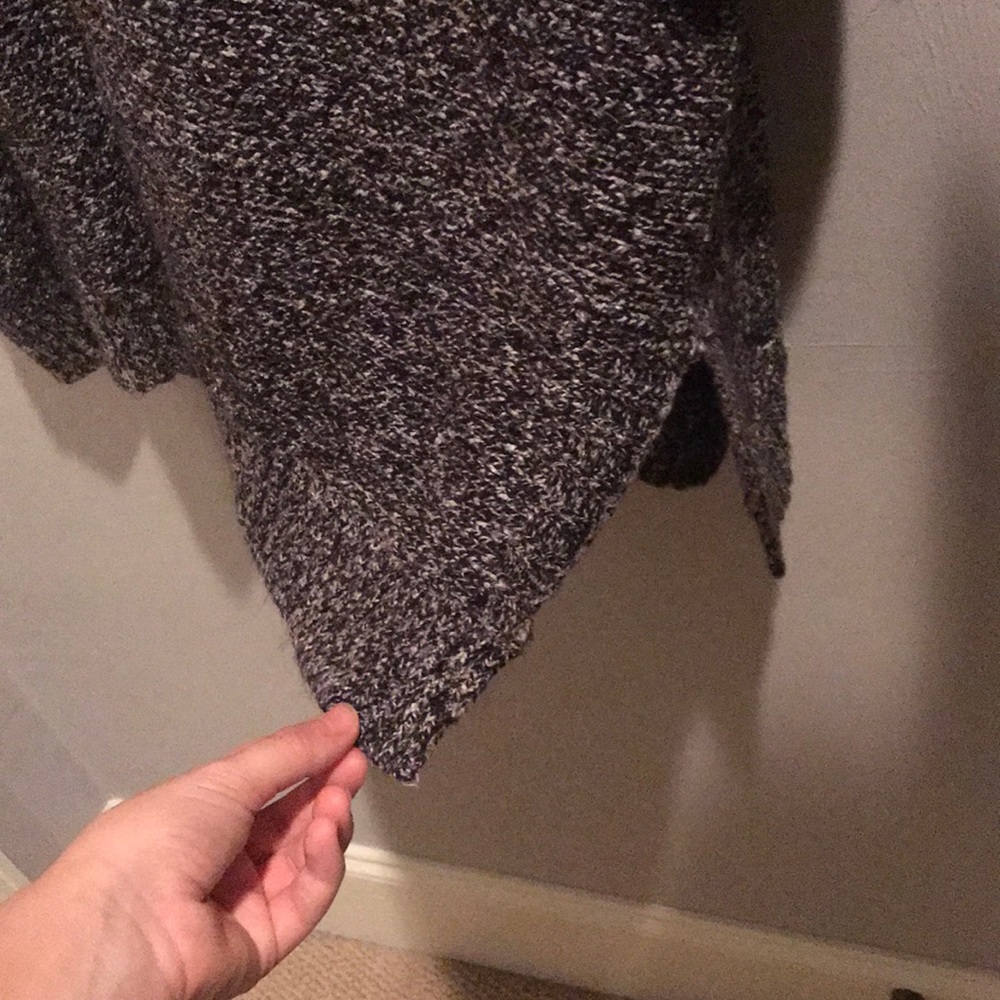 Sweater - Picture 3 of 5